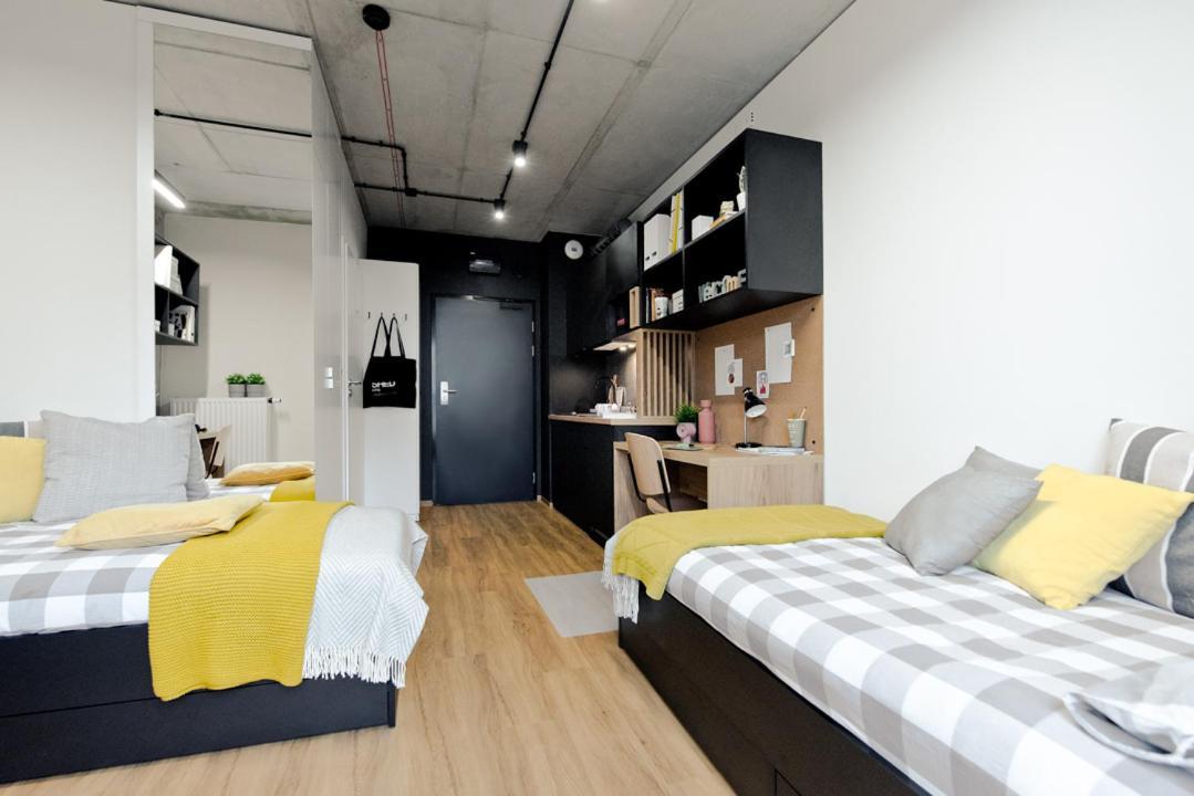 Shed Living Krakow Aparthotel Exterior foto